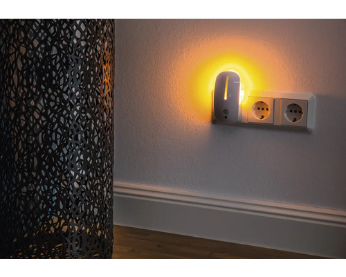 Nachtlicht mit Bewegungsmelder in Steckdose