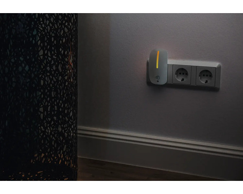 Nachtlicht mit Bewegungsmelder in Steckdose