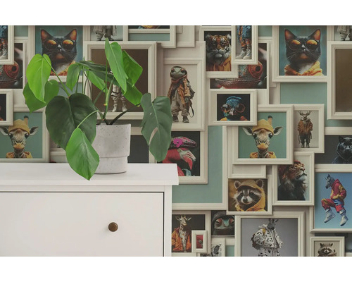 Dekorative Tapete mit Tiermotiven in Bilderrahmen