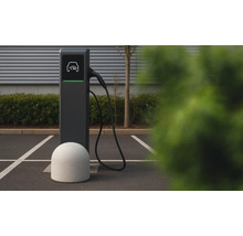 Ladestation für Elektroautos auf einem Parkplatz