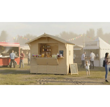 Holzverkaufsstand auf einem Markt mit Imbisswagen und Menschen