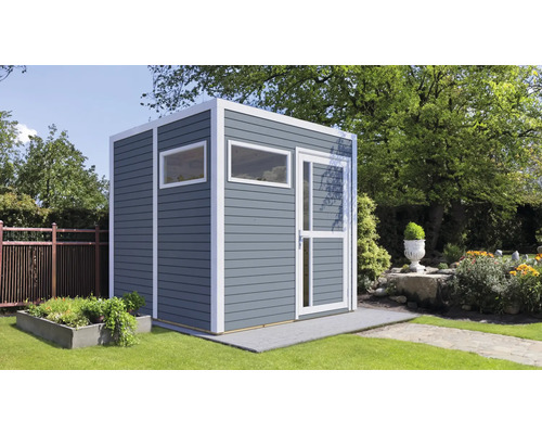 Gartenhaus mit Fenster und Tür im Garten