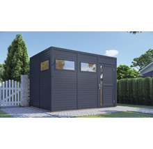 Gartenhaus mit Fenstern und Tür im Außenbereich