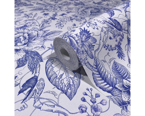 Tapetenrolle mit floralem Muster