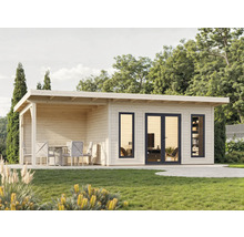 Gartenhaus mit überdachter Terrasse und Sitzgruppe im Garten