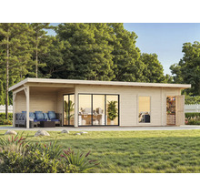 Gartenhaus mit Terrasse, Fenstern und geöffneten Türen in einer Gartenumgebung