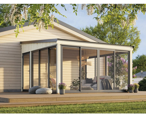 Modernes Gartenhaus mit großen Glasflächen und Holzterrasse