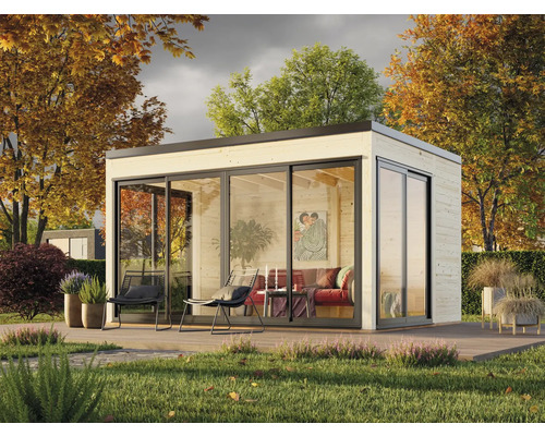 Gartenhaus aus Holz mit Glasfront und Terrasse im Garten