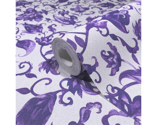 Tapetenrolle mit floralem Muster