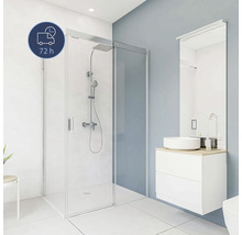 Badezimmer mit Duschkabine und Waschtisch