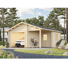 Holzgarage mit angrenzendem Carport und einem Auto in der Garage