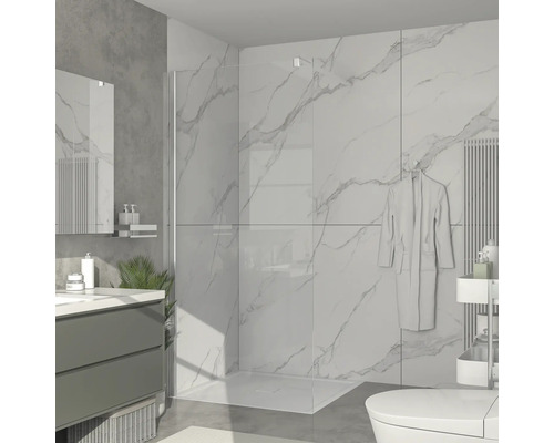 Modernes Badezimmer mit begehbarer Dusche, Waschbeckenunterschrank und Marmorfliesen