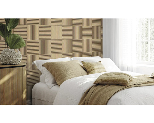 Schlafzimmer mit Holzwandpaneelen im geometrischen Design, Bett und Nachttisch