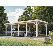 Carport aus Holz mit Auto im Garten
