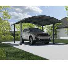 Auto unter einem Metallcarport