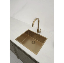 Spüle mit Wasserhahn auf Arbeitsplatte