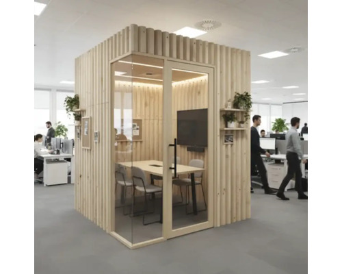 Besprechungsraum mit Glastür und Holzwänden in einem Büro