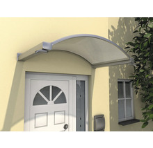 Haustür mit Vordach zum Schutz vor Witterungseinflüssen.