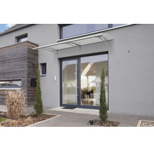 Haustür mit Vordach an einem modernen Wohnhaus