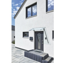 Fassade eines Hauses mit Haustür, Briefkasten und Vordach