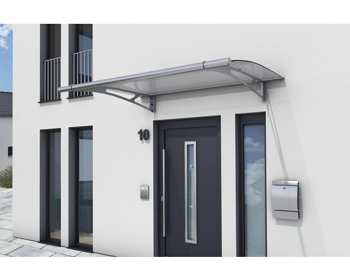 Haustürvordach aus Metall und Kunststoff am Hauseingang