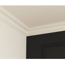 Zimmerdecke mit Zierleisten