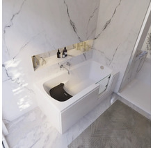 Begehbare Badewanne mit Sitz und gläserner Tür in einem hellen Badezimmer.