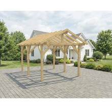 Holzpavillon im Garten vor einem Haus