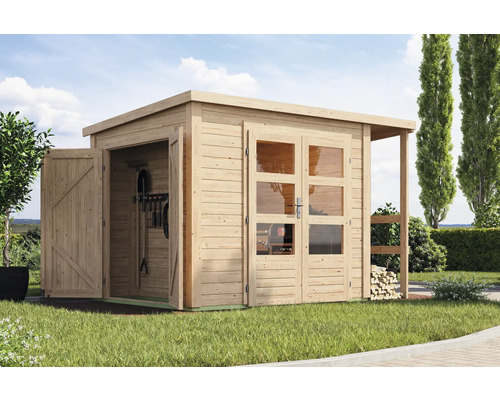 Gartenhaus aus Holz mit Doppeltür und einer geöffneten Einzeltür zur Aufbewahrung von Gartengeräten