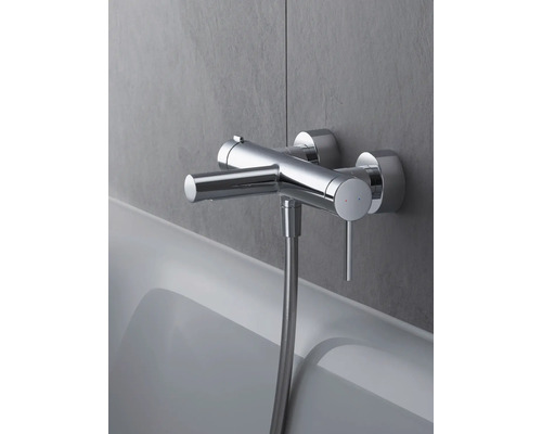 Aufputz-Badewannenarmatur aus Metall mit Schlauch