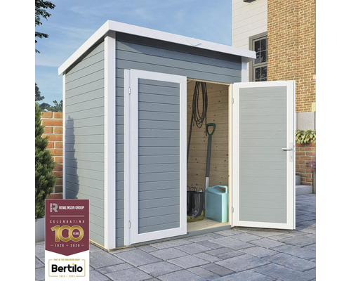 Gartenschuppen mit geöffneten Türen, Gartengeräte im Inneren