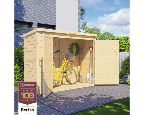 Offener Holzgeräteschuppen mit Fahrrad, Gartenschlauch, Besen und Spaten