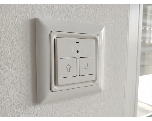 Schalter für Rollladensteuerung an der Wand