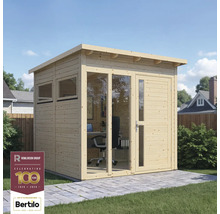 Holzgartenbüro mit Fenstern und Tür auf einer Terrasse