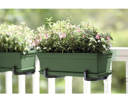 Blumenkasten mit Halterung und Bepflanzung