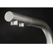 Wasserhahn aus Metall