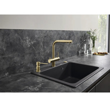 Küchenspüle mit Armatur und Spülmittelspender