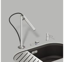 Küchenspüle mit Wasserhahn, Spülmittelspender und Spültaste