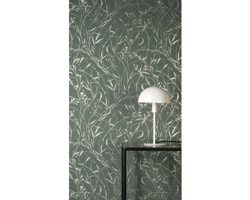 Tapete mit floralem Muster an der Wand