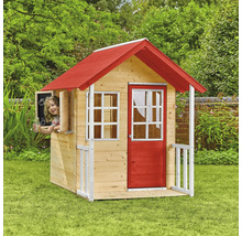 Spielhaus aus Holz mit rotem Dach und Tür im Garten mit Kind am Fenster