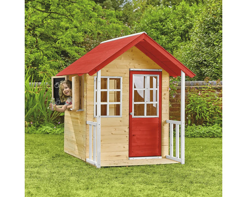 Spielhaus Lolla 120 x 135 cm Holz mit Fenster, Tür, Veranda Spielhaus aus Holz mit rotem Dach und Tür im Garten mit Kind am Fenster