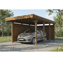 Holzcarport mit Auto auf Pflastersteinen