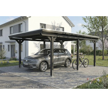 Carport aus Holz mit Auto und Fahrrad auf der Einfahrt