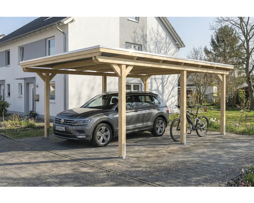 Carport aus Holz mit Auto und Fahrrad