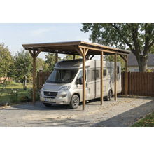 Wohnmobil unter einem Carport aus Holz
