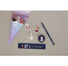Disney Frozen Schreibset mit Bleistift, 15 Zentimeter Lineal, Anspitzer, drei Radiergummis und kleiner Schultüte.