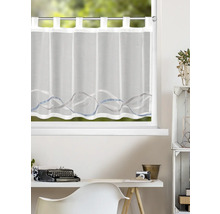 Transparente Bistrogardine mit Schlaufen und Wellenmuster in Grau und Blau an einem hellen Fenster.