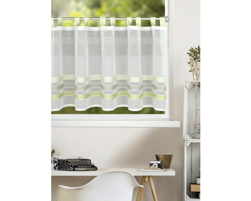 Transparente Scheibengardine mit Schlaufen, horizontalen Streifen und grün-grauen Wellenmustern am unteren Rand vor einem hellen Fenster.