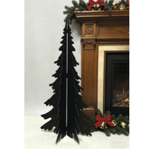 Schwarze dreidimensionale Weihnachtsbaum-Silhouette aus Metall vor einem klassisch dekorierten Kamin aus Holz.