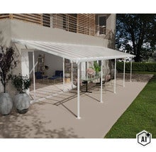 Terrassenüberdachung aus Metall mit transparentem Dach vor einer Hausfassade mit Sitzmöbeln auf der Terrasse. (Image AI modified or generated)